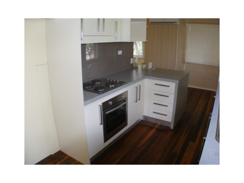 27 Balaclava, Churchill QLD 4305