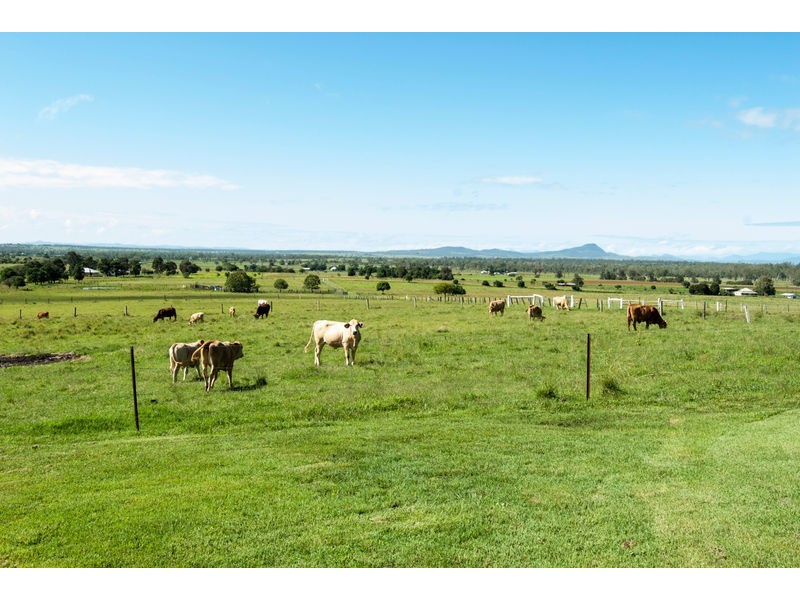 61 Henderson Road, Lanefield QLD 4340