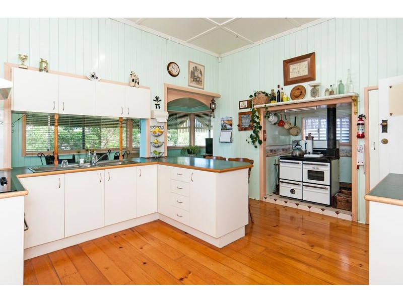 61 Henderson Road, Lanefield QLD 4340