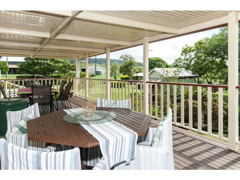 61 Henderson Road, Lanefield QLD 4340
