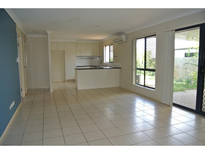 8 Bosswood Court, Yamanto QLD 4305