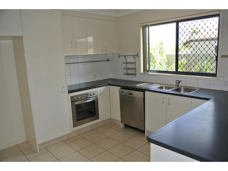 8 Bosswood Court, Yamanto QLD 4305