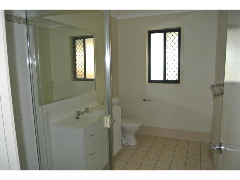 8 Bosswood Court, Yamanto QLD 4305