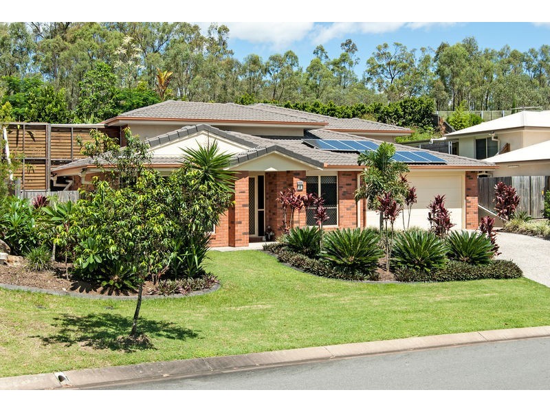 8 Hazelwood Court, Flinders View QLD 4305