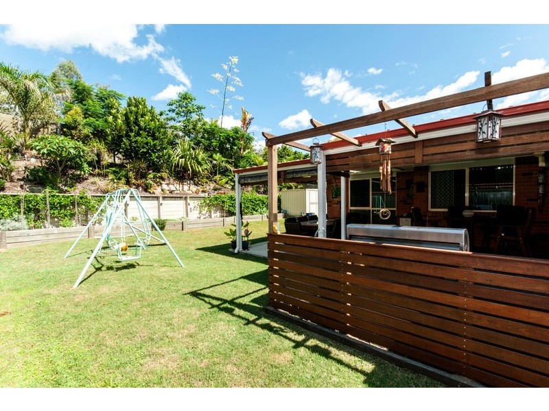8 Hazelwood Court, Flinders View QLD 4305