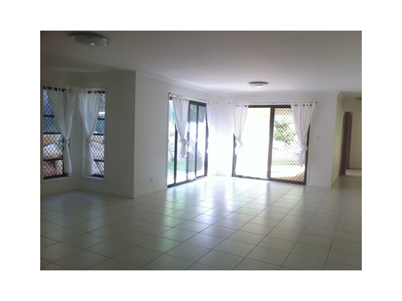 9A Ogilvie Street, Bundamba QLD 4304