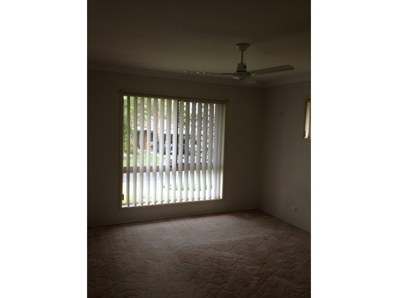 49 Jonquil Circuit, Flinders View QLD 4305