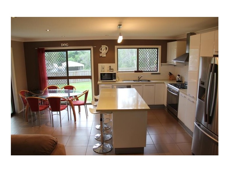 102 Arthur Summervilles Road, Karalee QLD 4306
