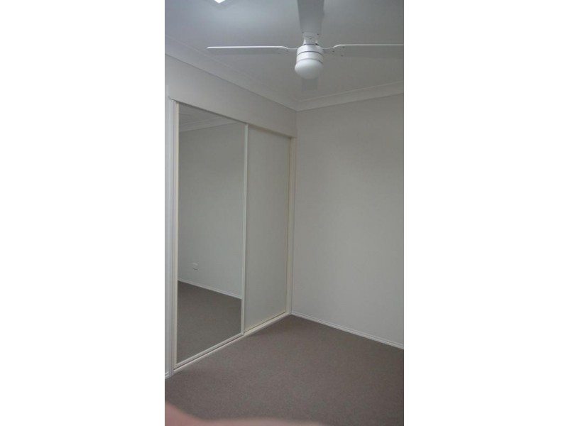 2/38 Dellvene Crescent, Rosewood QLD 4340