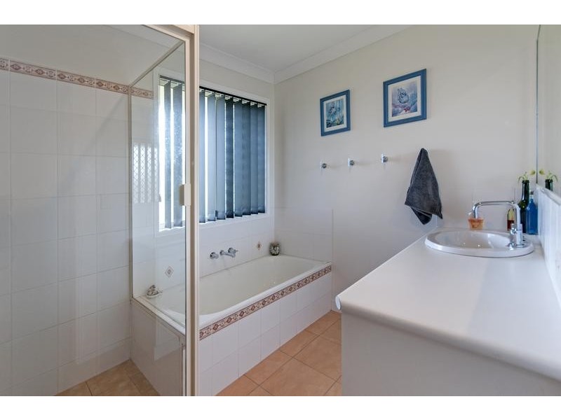 58 Jacana Crescent, Flinders View QLD 4305