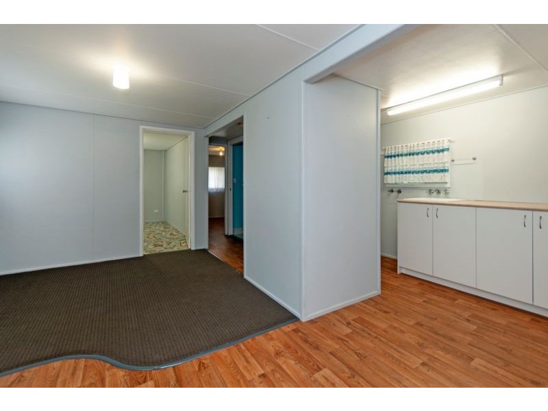 19 Saunders Street, Flinders View QLD 4305