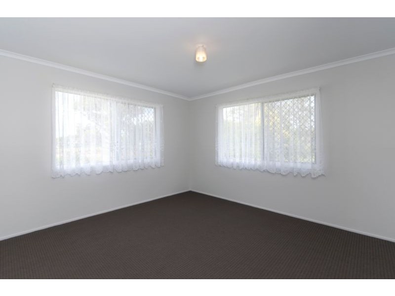 19 Saunders Street, Flinders View QLD 4305