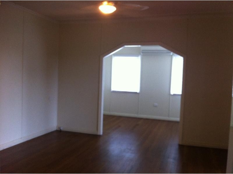 7 Orangefield Street, Eastern Heights QLD 4305