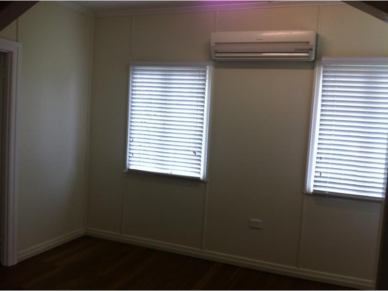 7 Orangefield Street, Eastern Heights QLD 4305