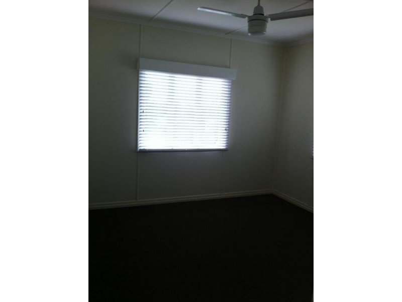 7 Orangefield Street, Eastern Heights QLD 4305