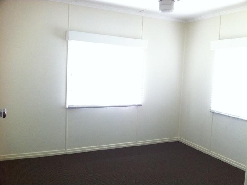 7 Orangefield Street, Eastern Heights QLD 4305