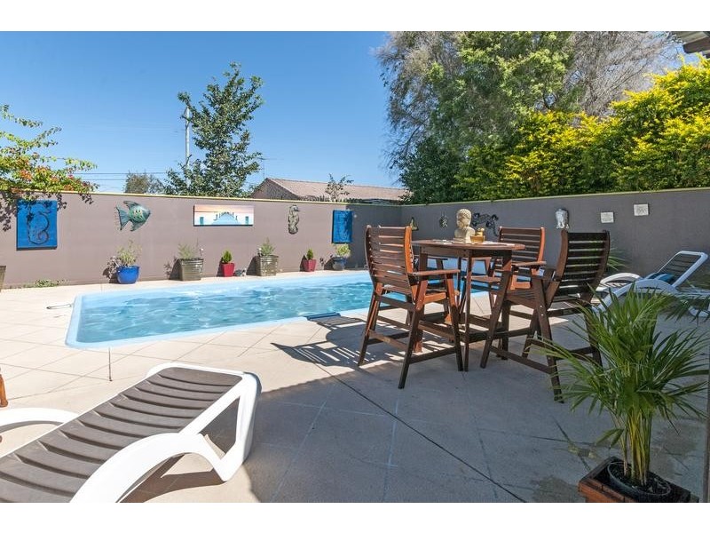 19 Trudy Street, Raceview QLD 4305