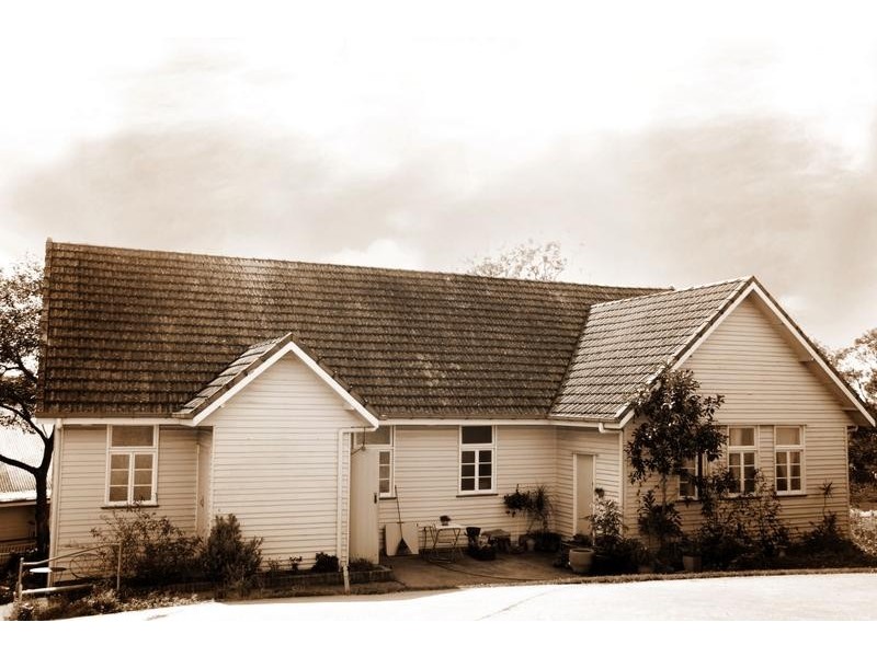 26 Harwood Street, Bardon QLD 4065