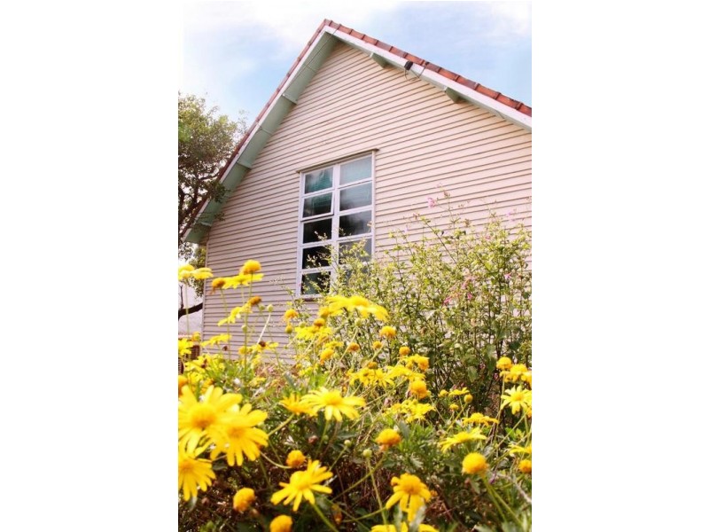 26 Harwood Street, Bardon QLD 4065