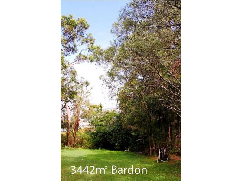 26 Harwood Street, Bardon QLD 4065