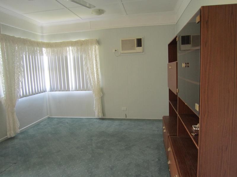 10 Hunter Street, Brassall QLD 4305