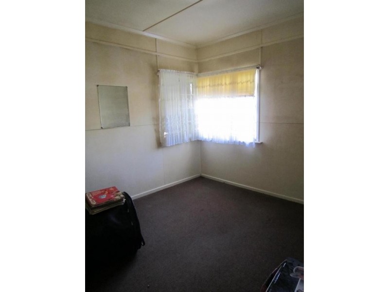 10 Hunter Street, Brassall QLD 4305