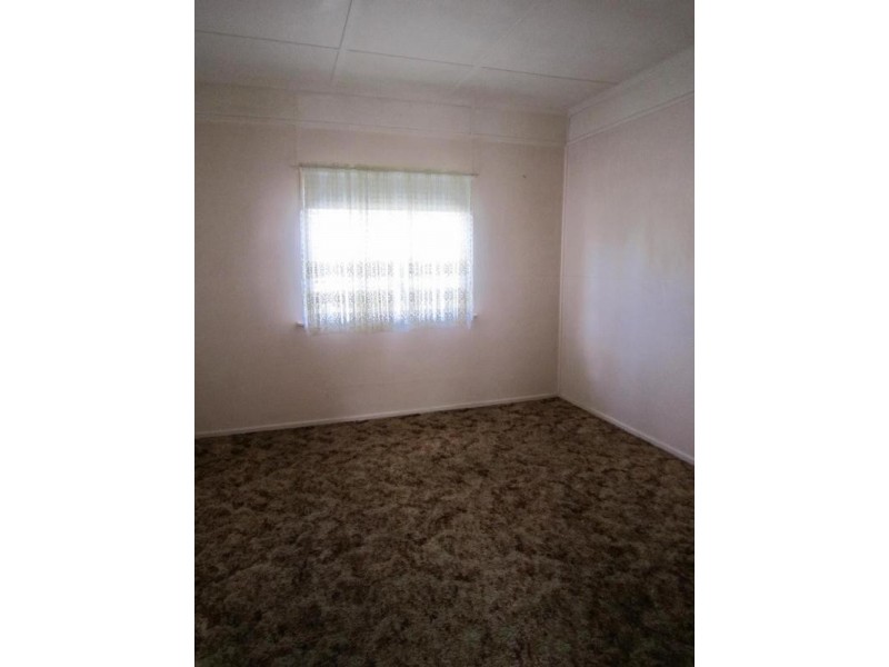 10 Hunter Street, Brassall QLD 4305