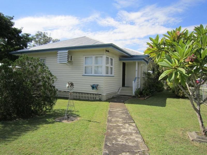 10 Hunter Street, Brassall QLD 4305