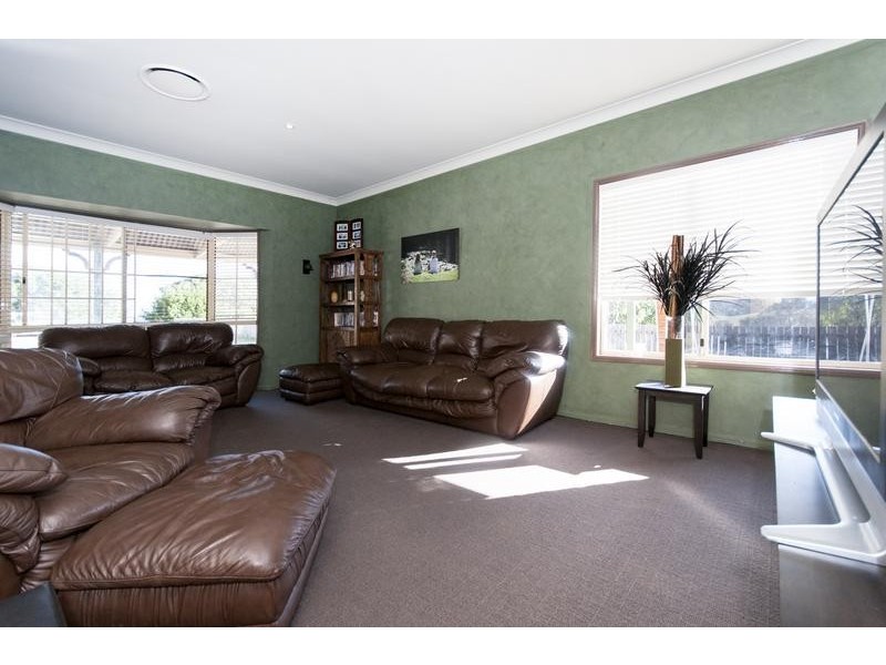 88A Trowers Road, Pine Mountain QLD 4306
