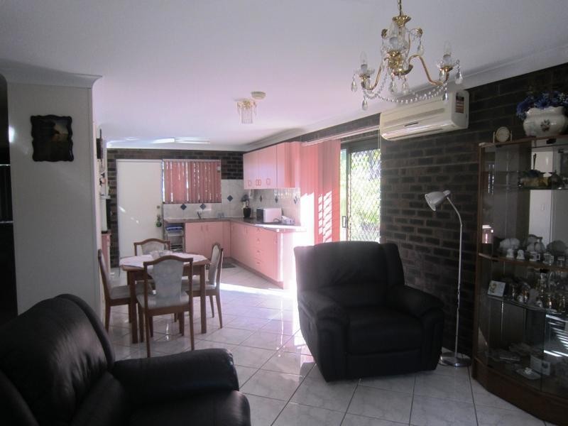 1/160 Glebe Road, Booval QLD 4304