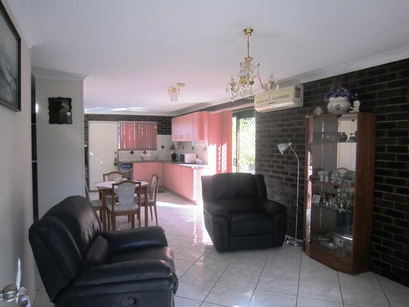 1/160 Glebe Road, Booval QLD 4304