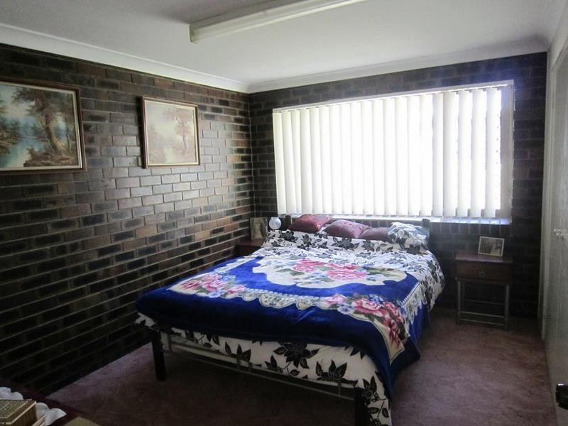 1/160 Glebe Road, Booval QLD 4304