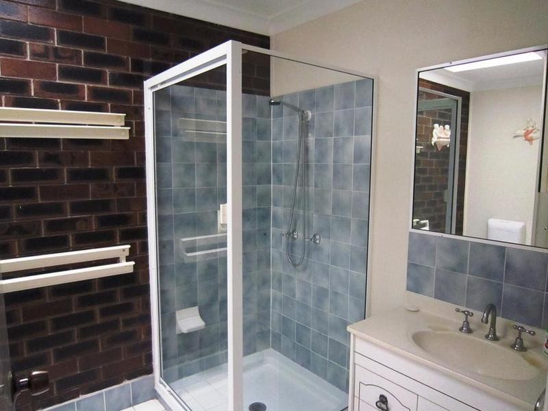 1/160 Glebe Road, Booval QLD 4304