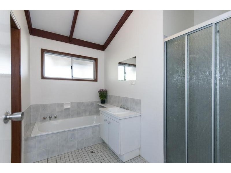 2 Wren Court, Bundamba QLD 4304