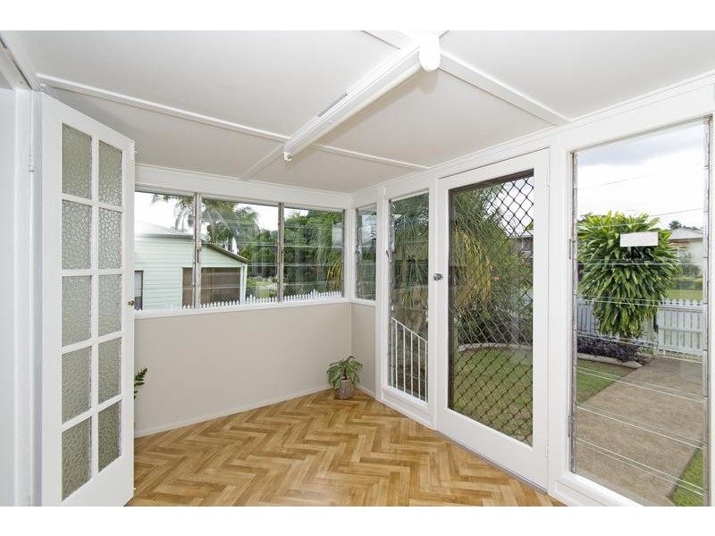 24 Greenham Street, Raceview QLD 4305