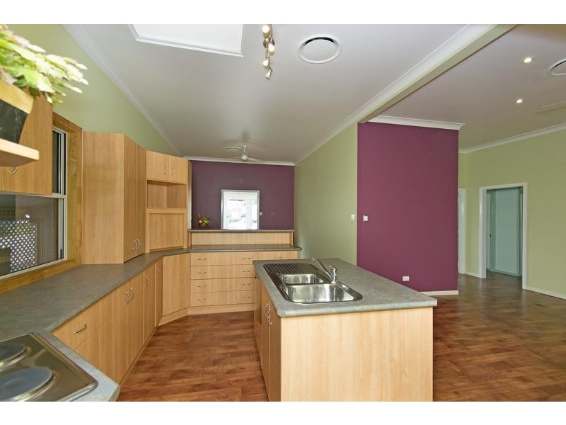 24 Greenham Street, Raceview QLD 4305