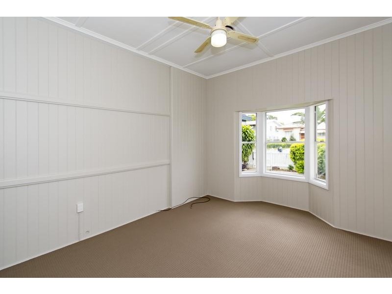 24 Greenham Street, Raceview QLD 4305