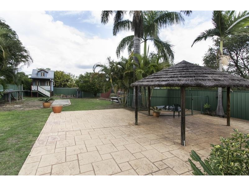 24 Greenham Street, Raceview QLD 4305
