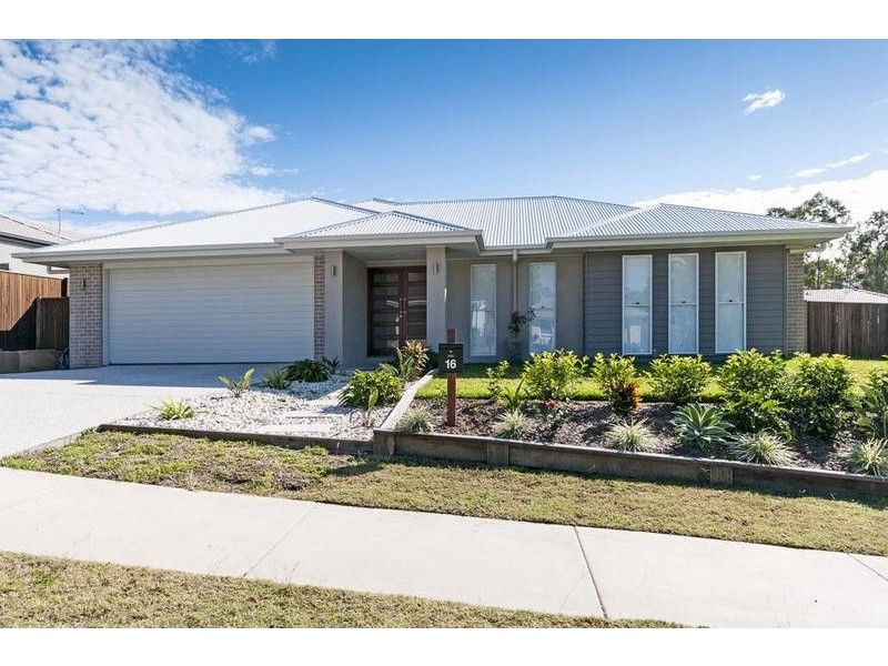 16 Azure Court, Deebing Heights QLD 4306