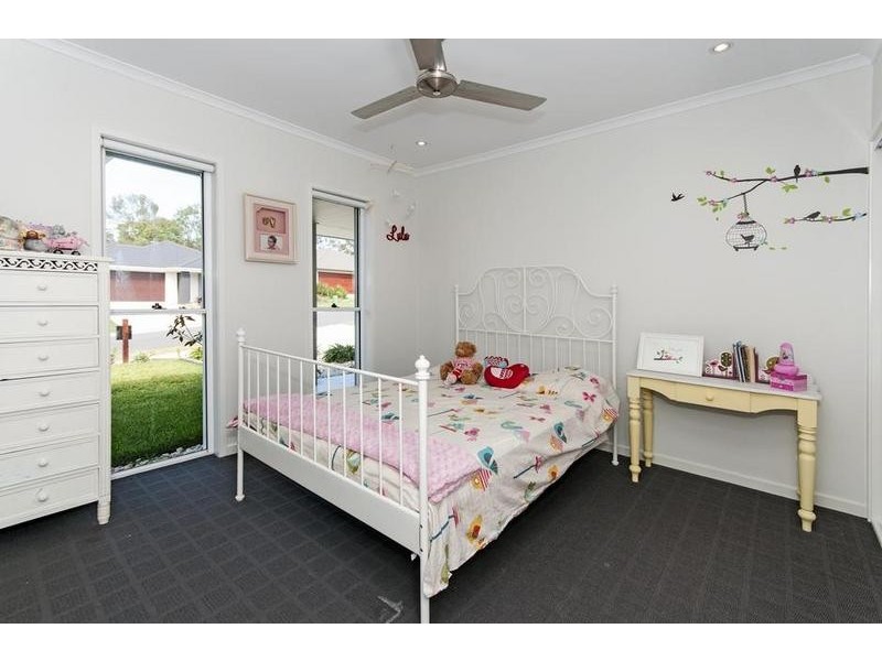 16 Azure Court, Deebing Heights QLD 4306