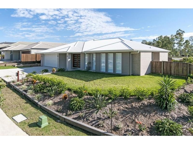 16 Azure Court, Deebing Heights QLD 4306