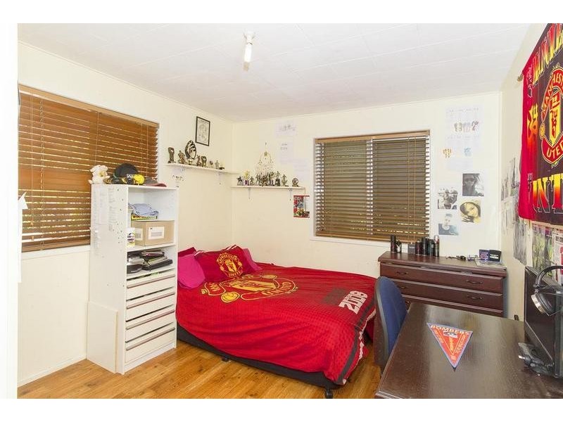 8 Rapur Street, Raceview QLD 4305