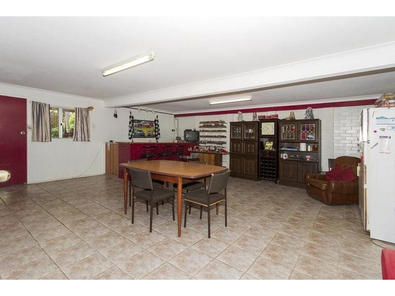 8 Rapur Street, Raceview QLD 4305