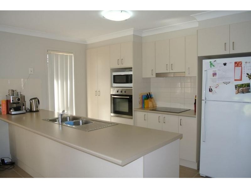 5 Kordan Boulevard, Raceview QLD 4305