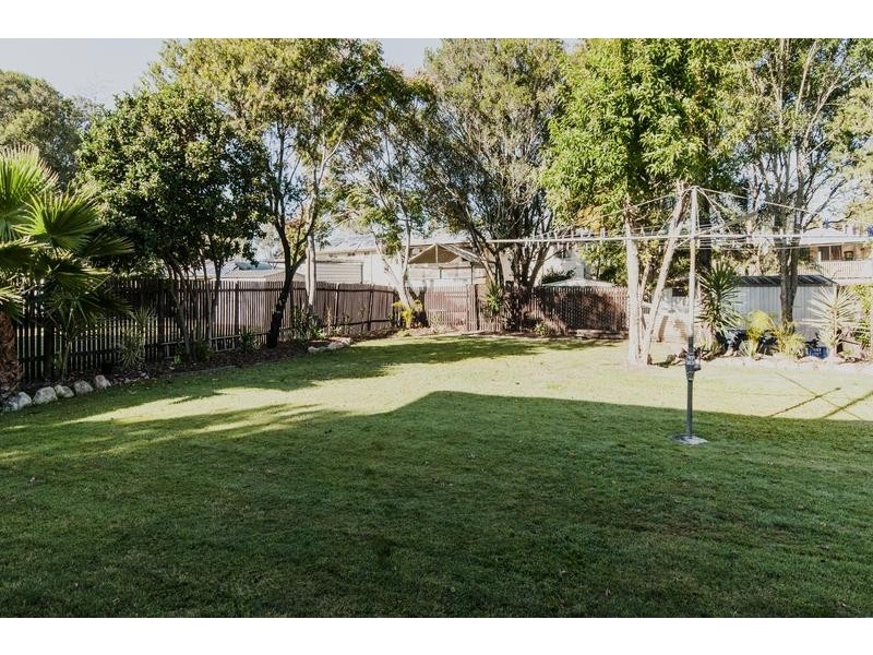 12 Jarrah Street, Raceview QLD 4305