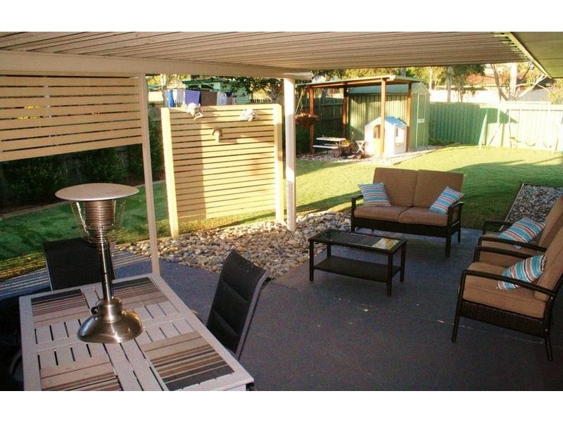 76 Jonquil Circuit, Flinders View QLD 4305