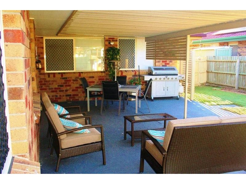76 Jonquil Circuit, Flinders View QLD 4305