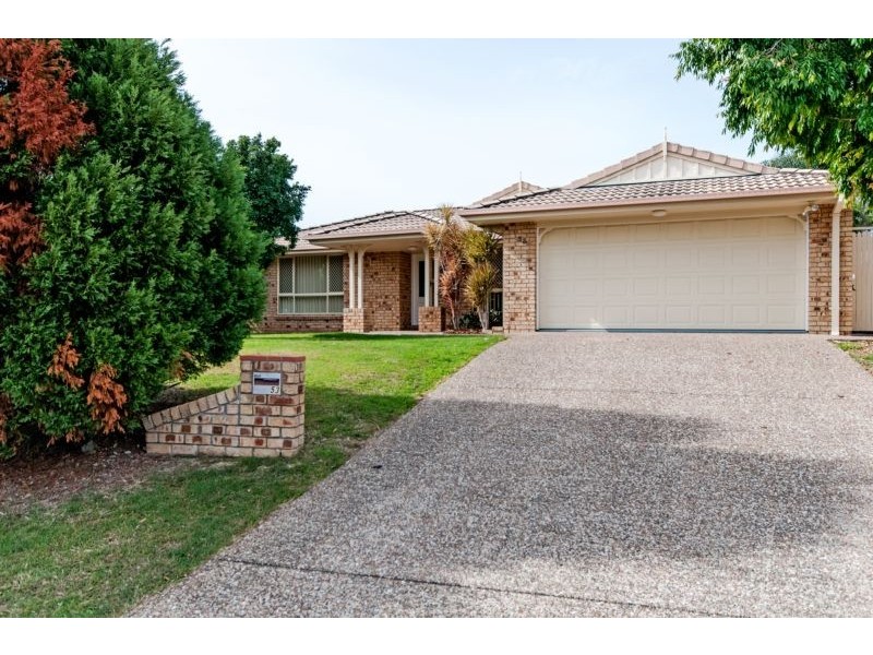 53 Discovery Street, Flinders View QLD 4305