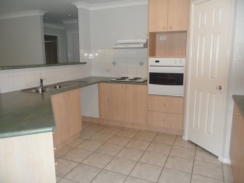 53 Discovery Street, Flinders View QLD 4305