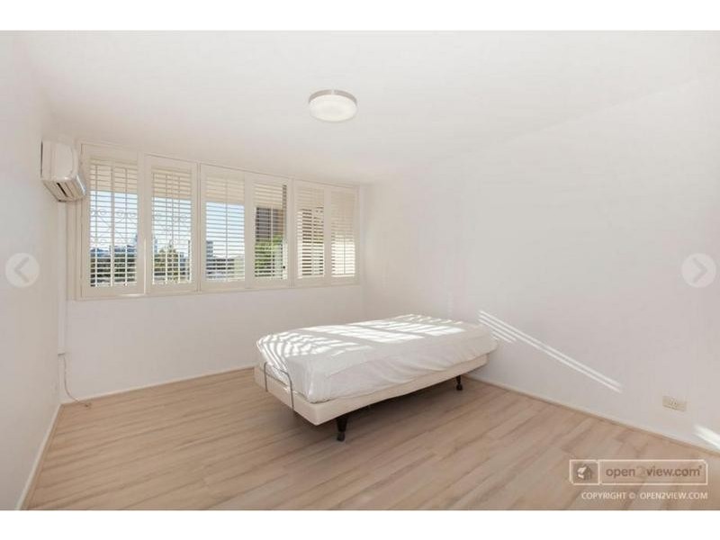 4/40-46 Sandford Street, St Lucia QLD 4067